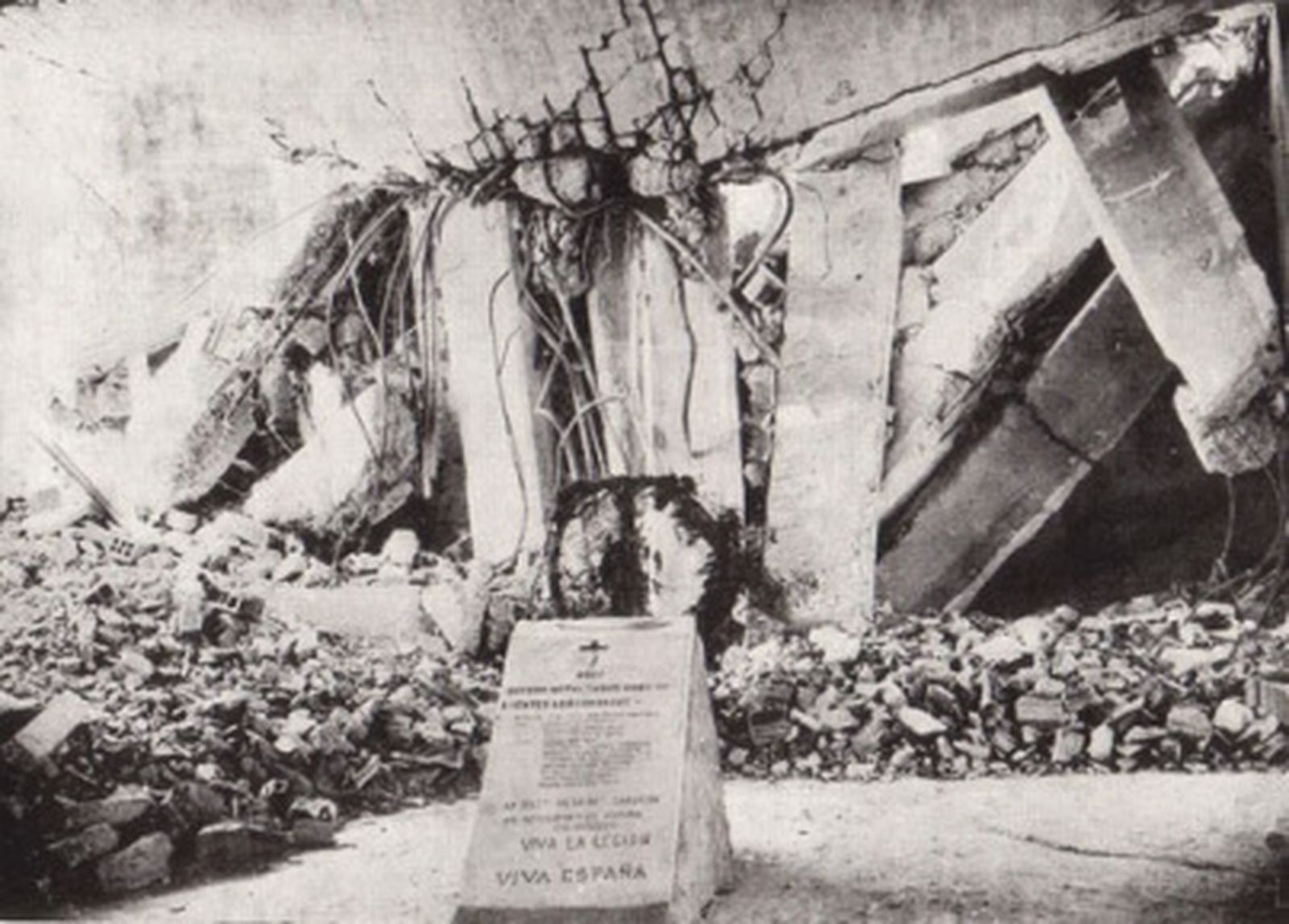 Ruinas del Hospital Clínico, donde murió el padre Huidobro