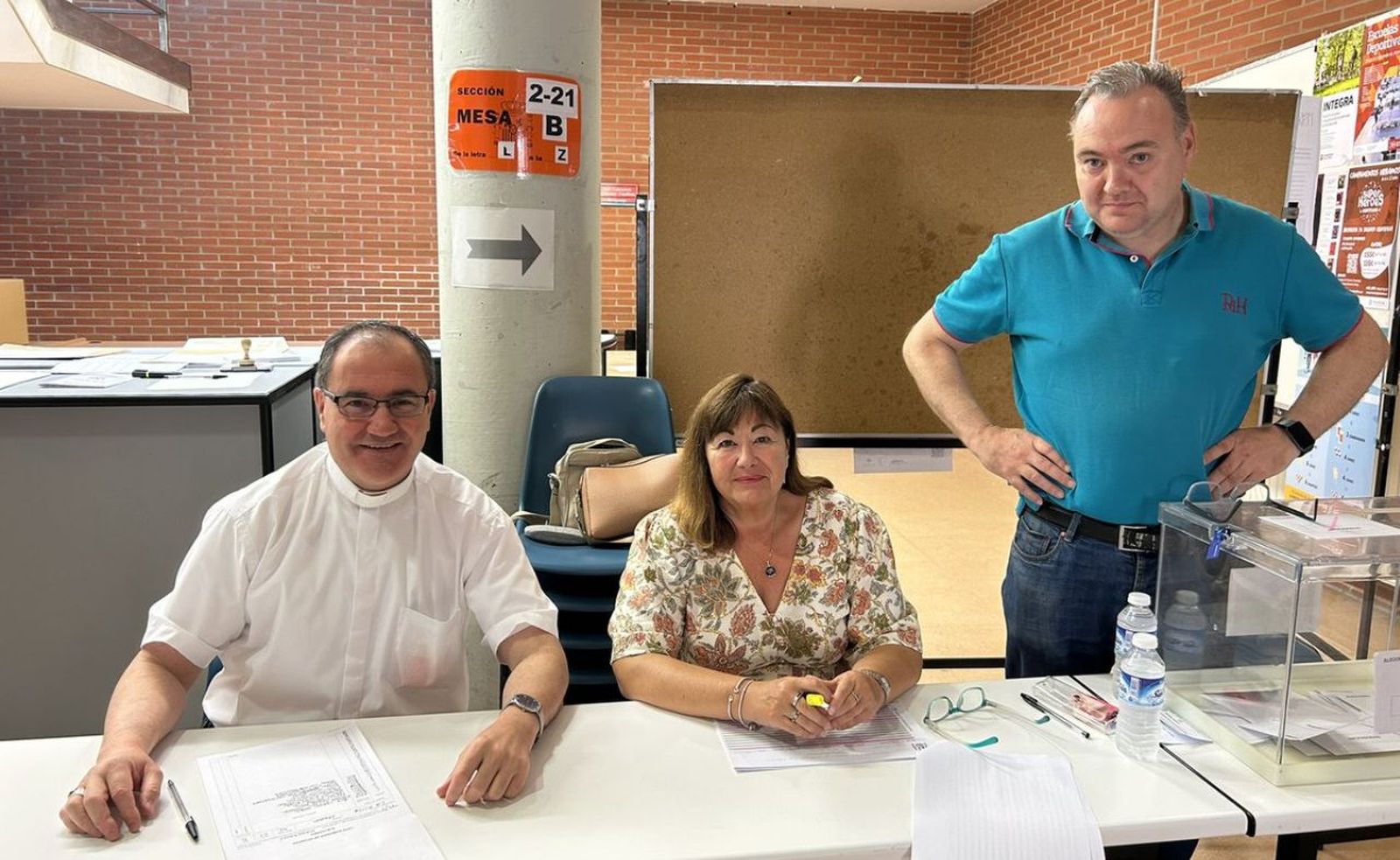 El obispo de La Rioja, de vocal en la mesa electoral