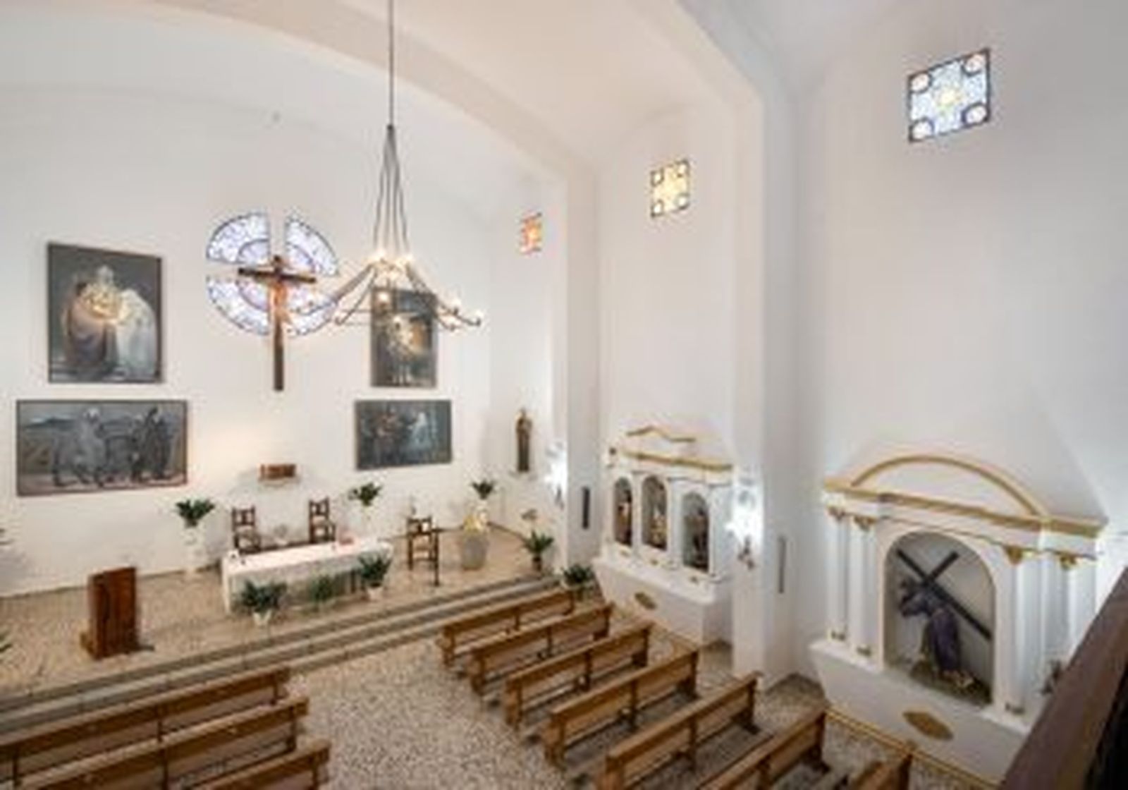 Lo  sinodal a pie de pueblo. Asamblea parroquial en Guadajira