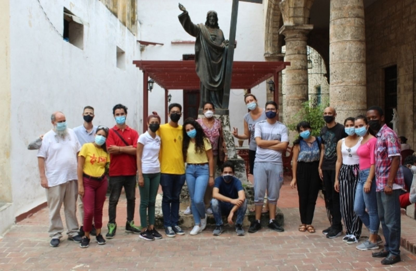 Participantes en la iniciativa 'Más corazones'