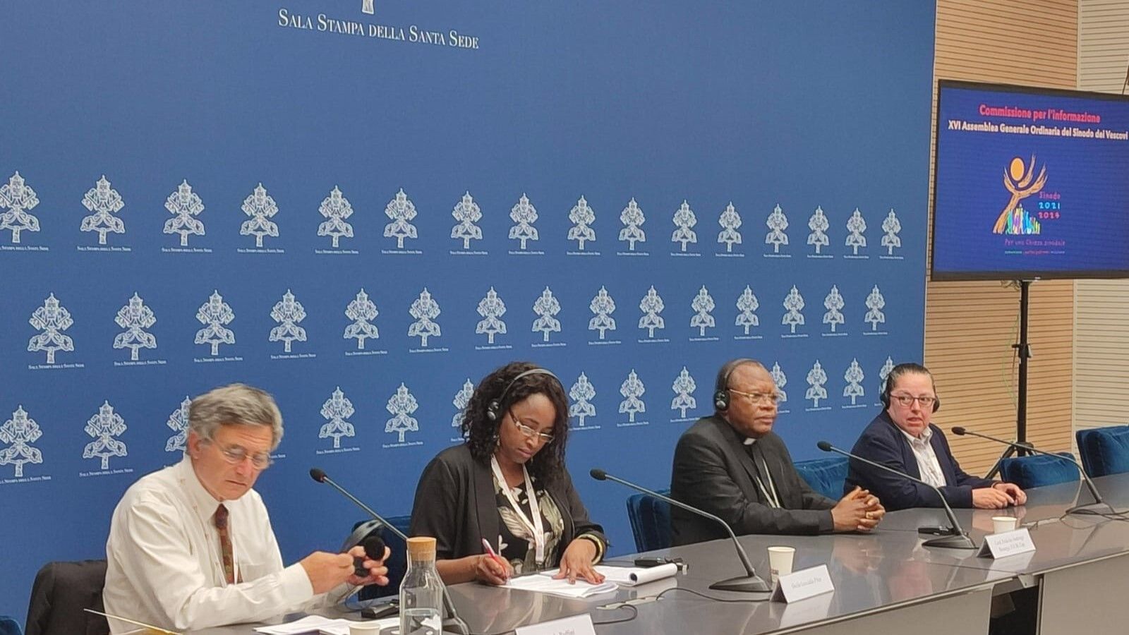 Rueda de Prensa en el Sínodo de la Sinodalidad