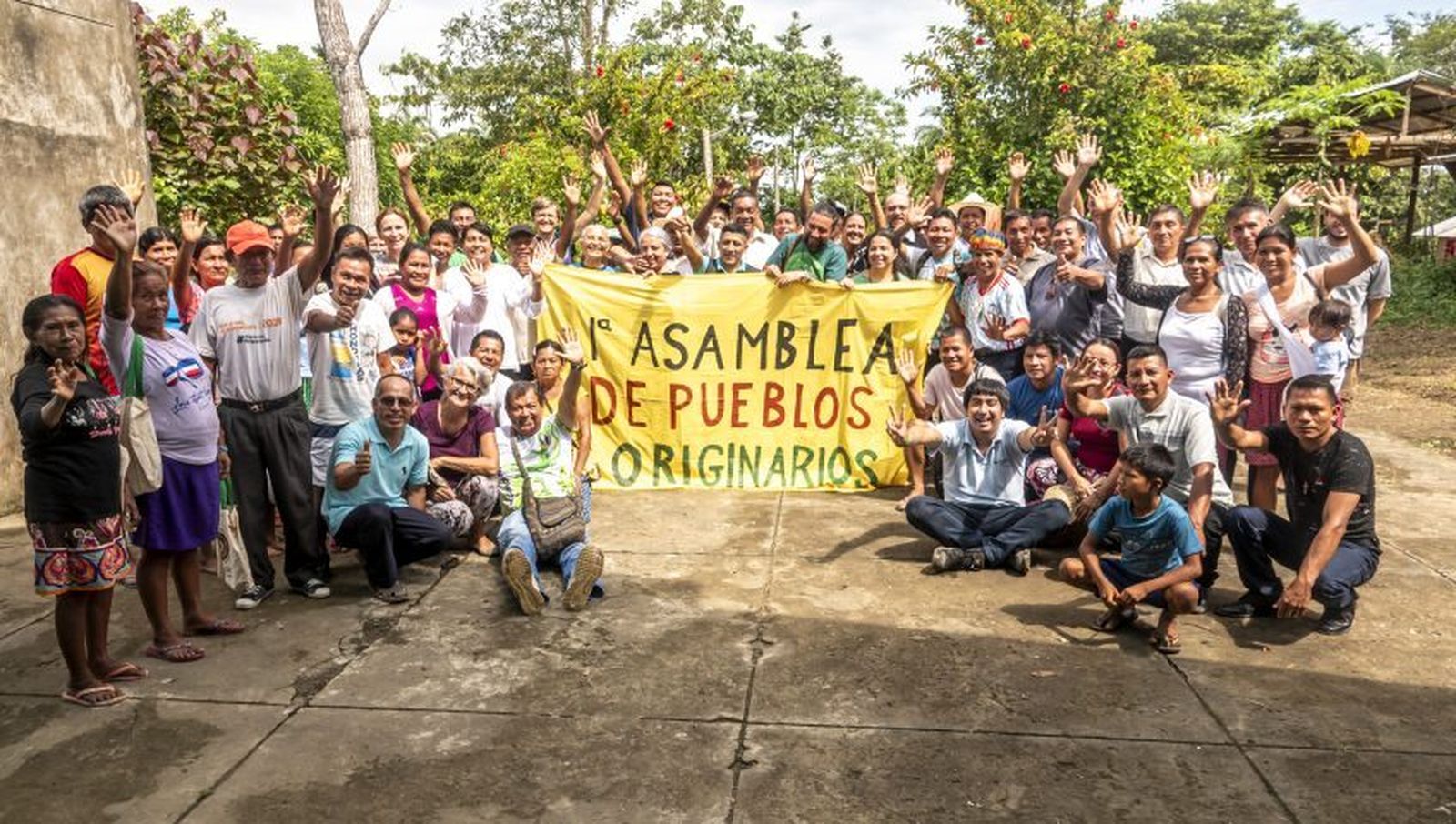 Los participantes en la I Asamblea de los Pueblos Originarios