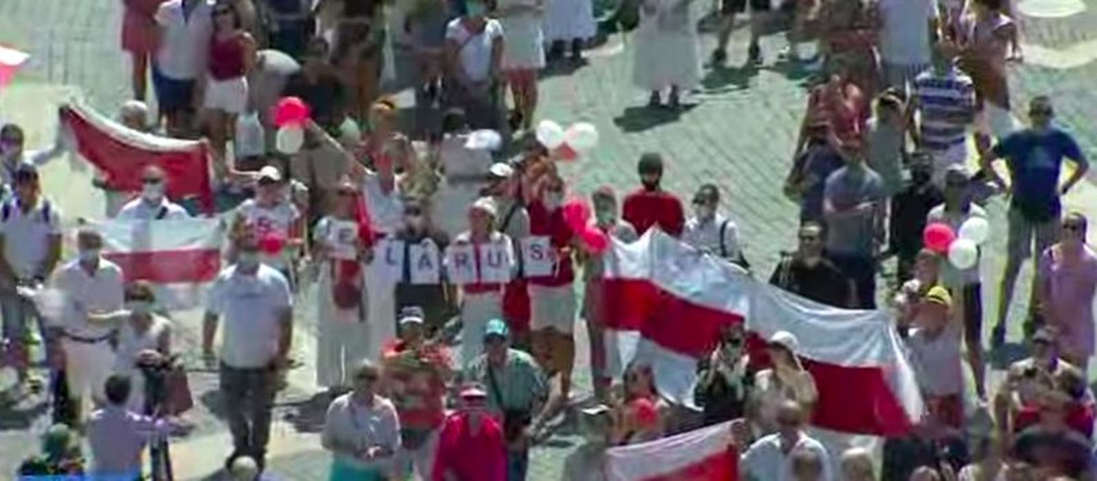 Fieles bielorrusos con el Papa en el Angelus de hoy