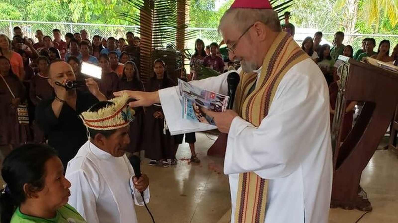 Mons. Adlfo Zon ordena diácono ticuna
