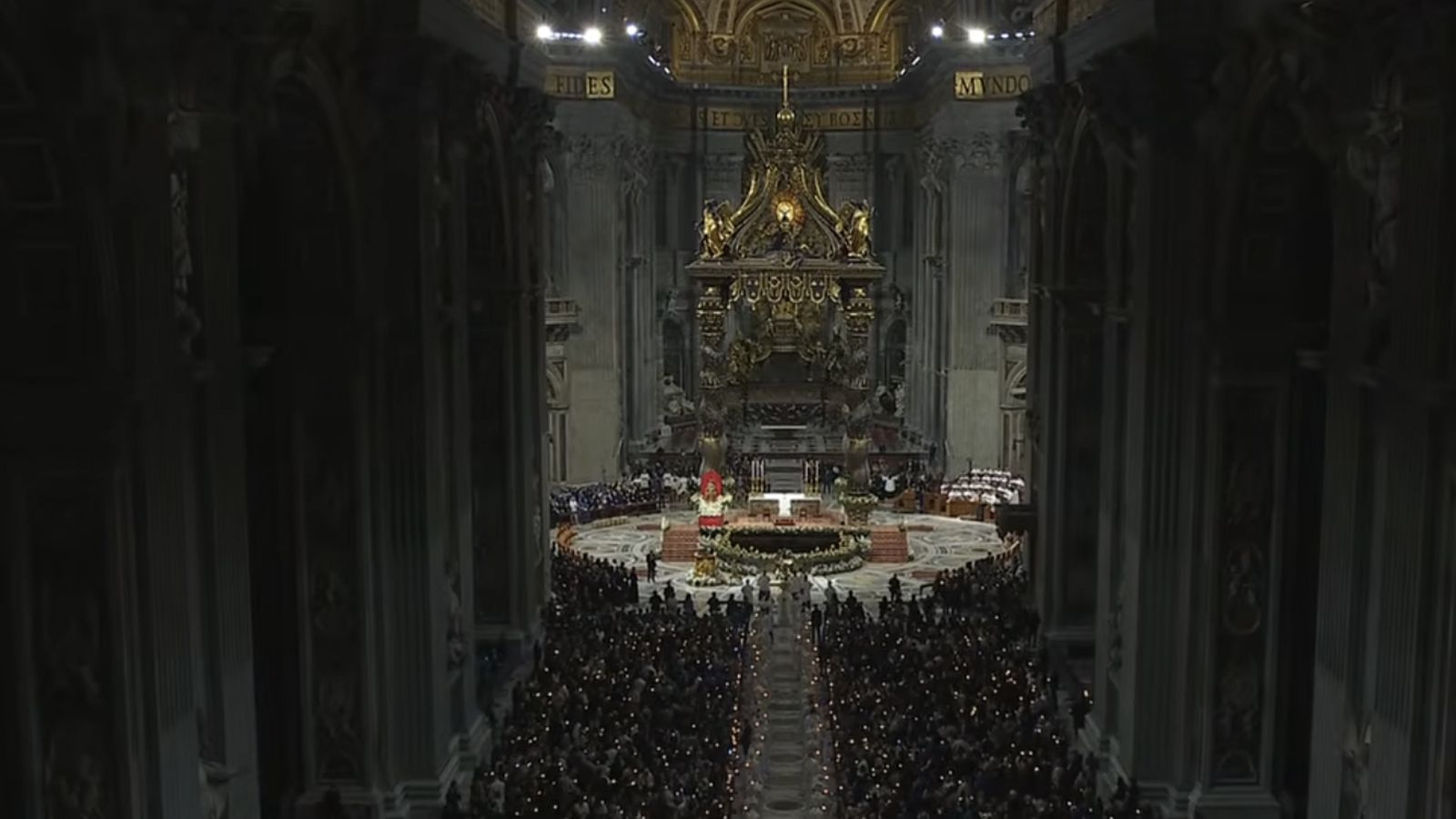 San Pedro, encendiéndose