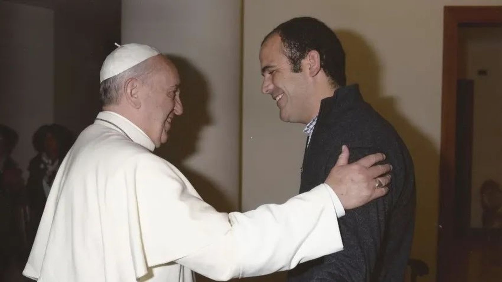 papa Francisco y Nacho Puente