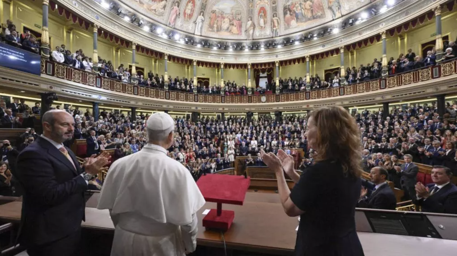 Ovación al papa en el Congreso de los Diputados. Madrid. España.