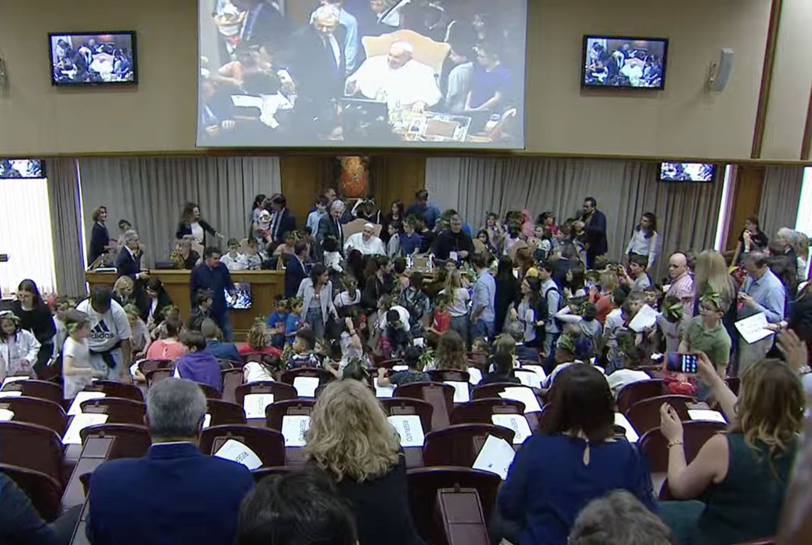 Francisco, durante la mesa redonda