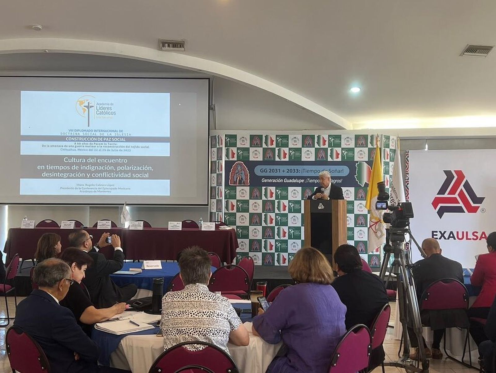 Mons. Cabrera Líderes 1