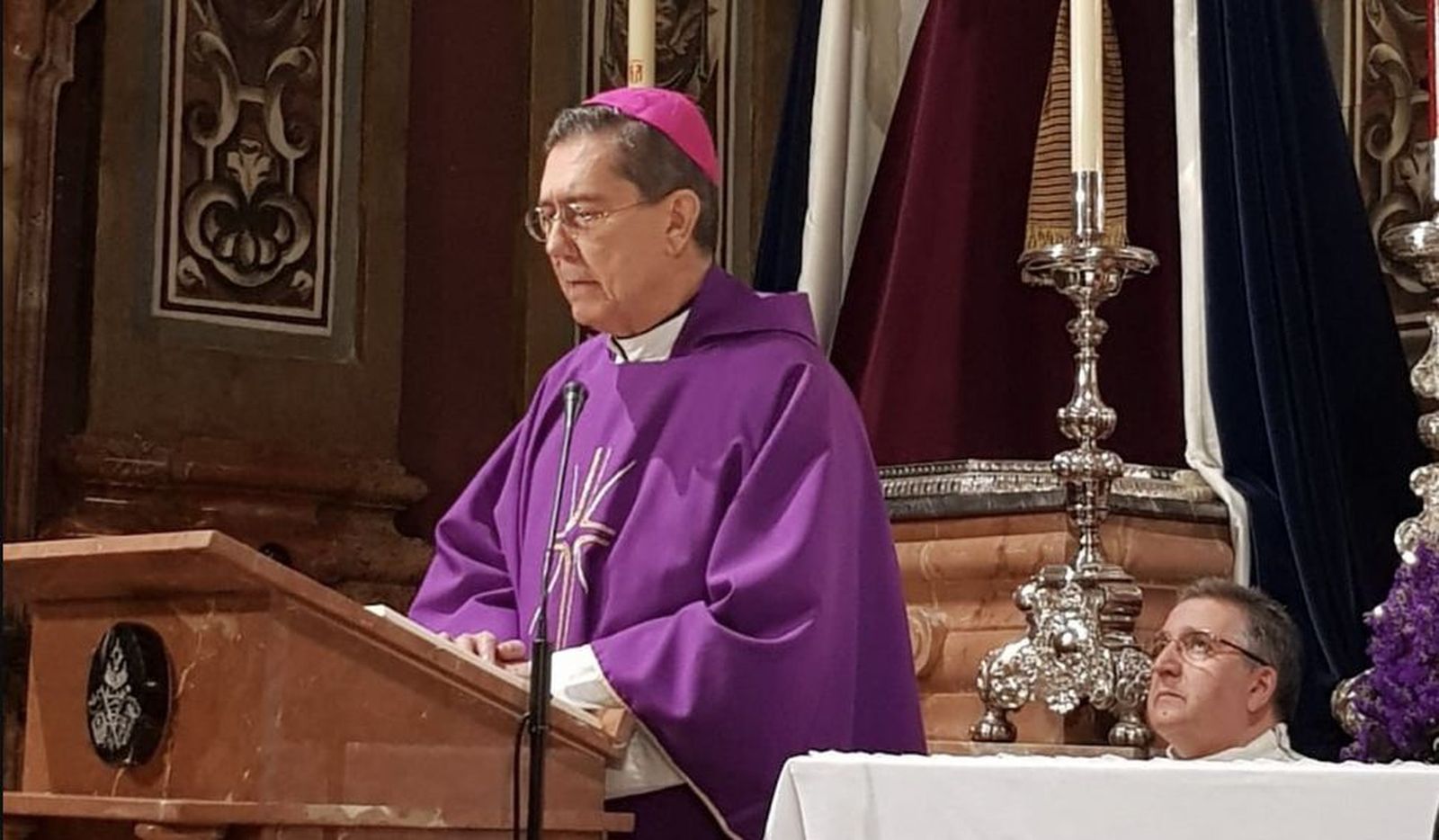 El cardenal Ayuso, en una celebración en su querida Sevilla