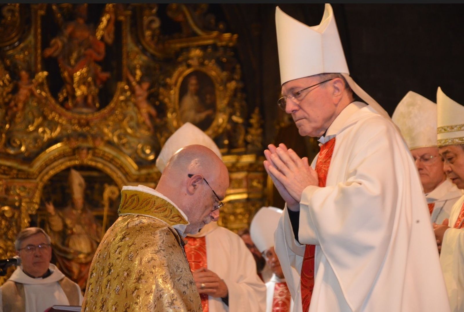 El obispo Agustí, con fray Octavi Vilà