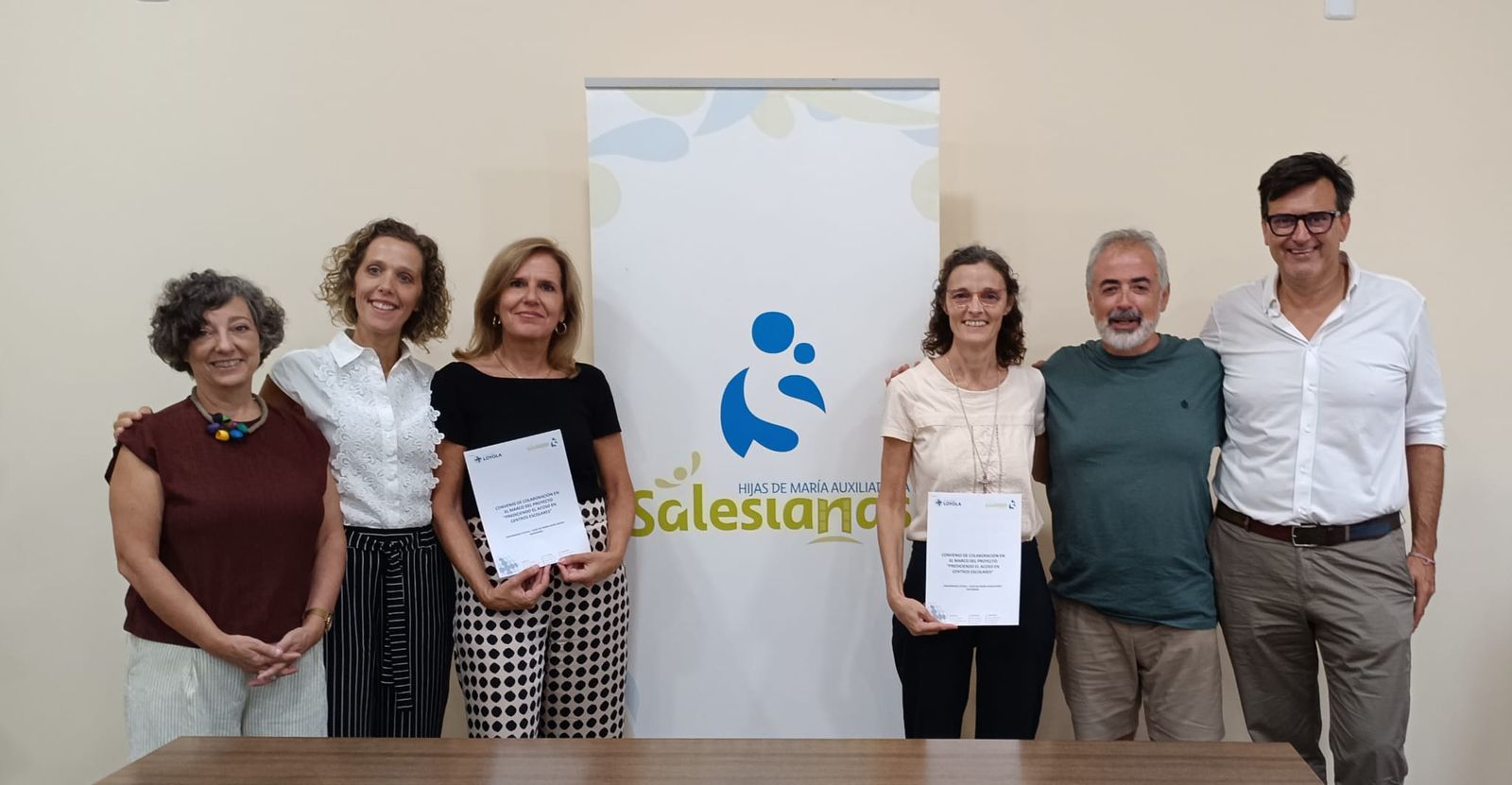 Firma del acuerdo con Salesianas España