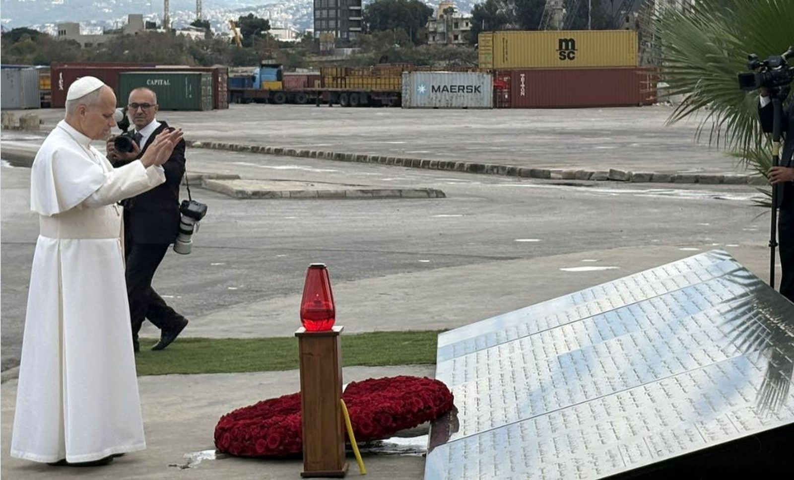 León XIV en el puerto de Beirut
