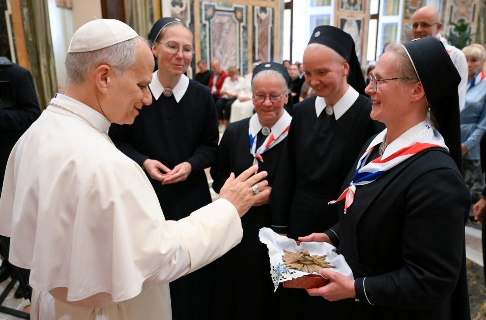 Un momento de la audiencia con los peregrinos rusos