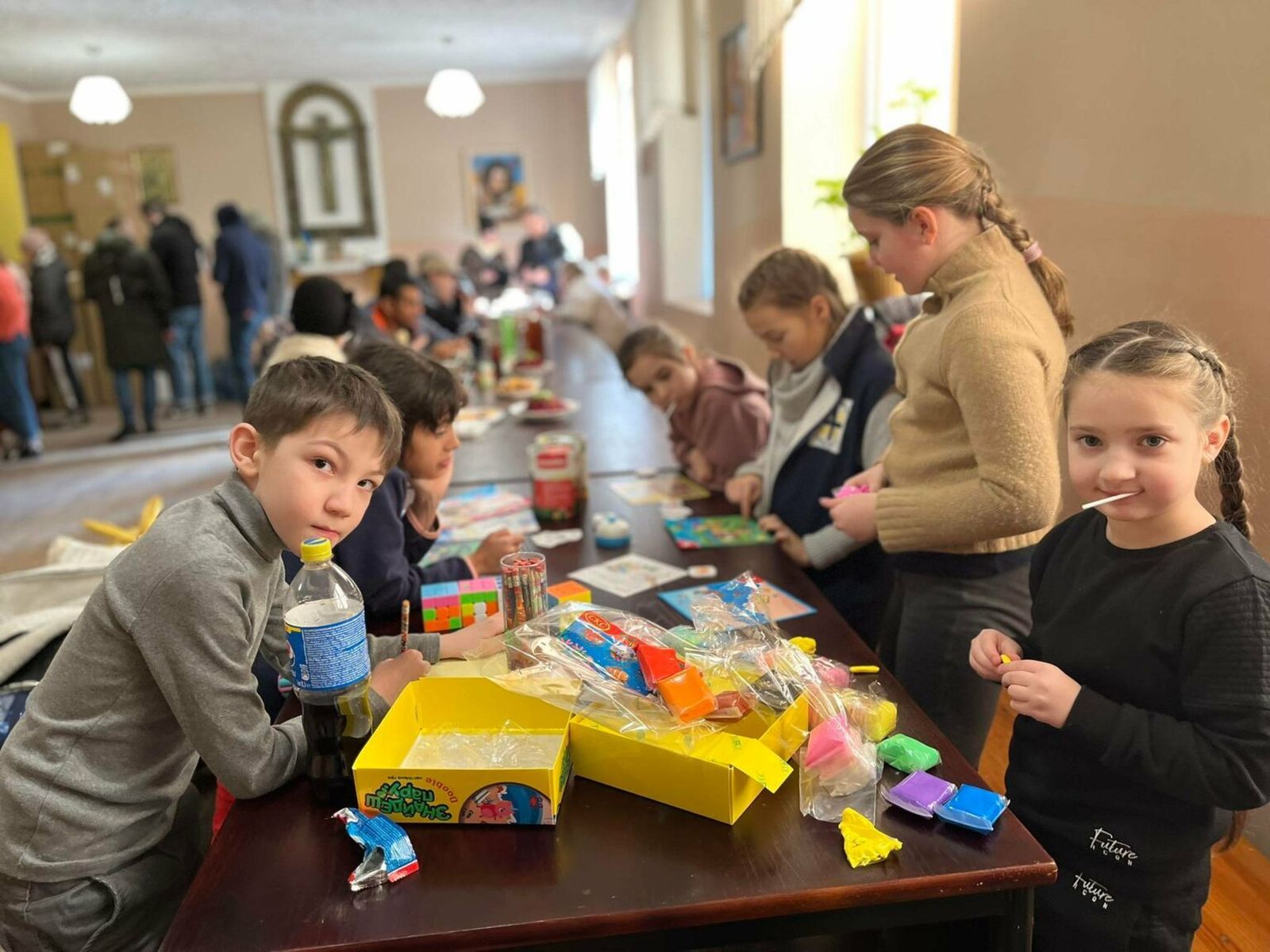 Niños ucranianos en el Centro de acogida de Cáritas de Getafe