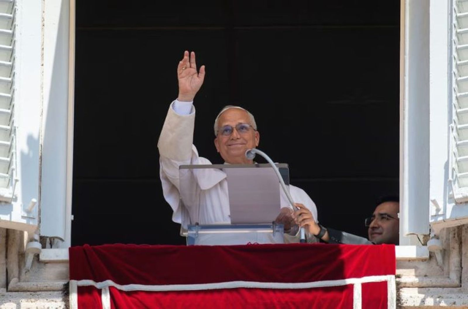 El papa durante el Ángelus el 15.06.2026.  Oraciones por Filipinas tras el sismo que sacudió la Isla de Mindanao