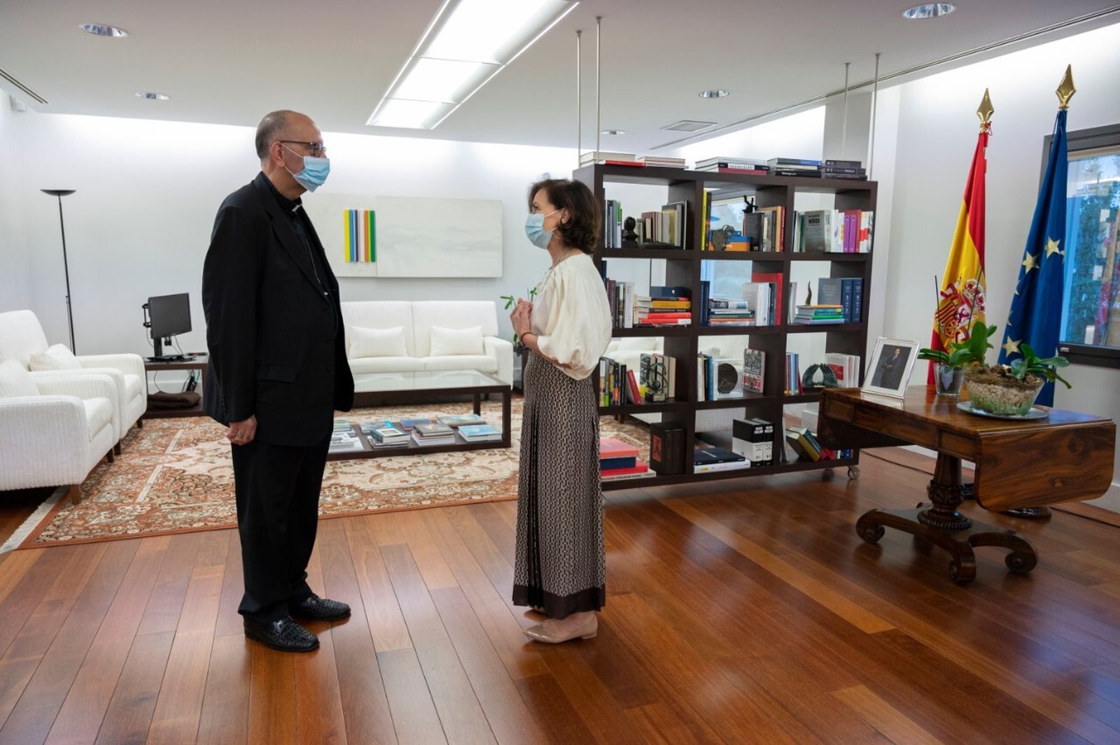 Omella y la vicepresidenta Calvo