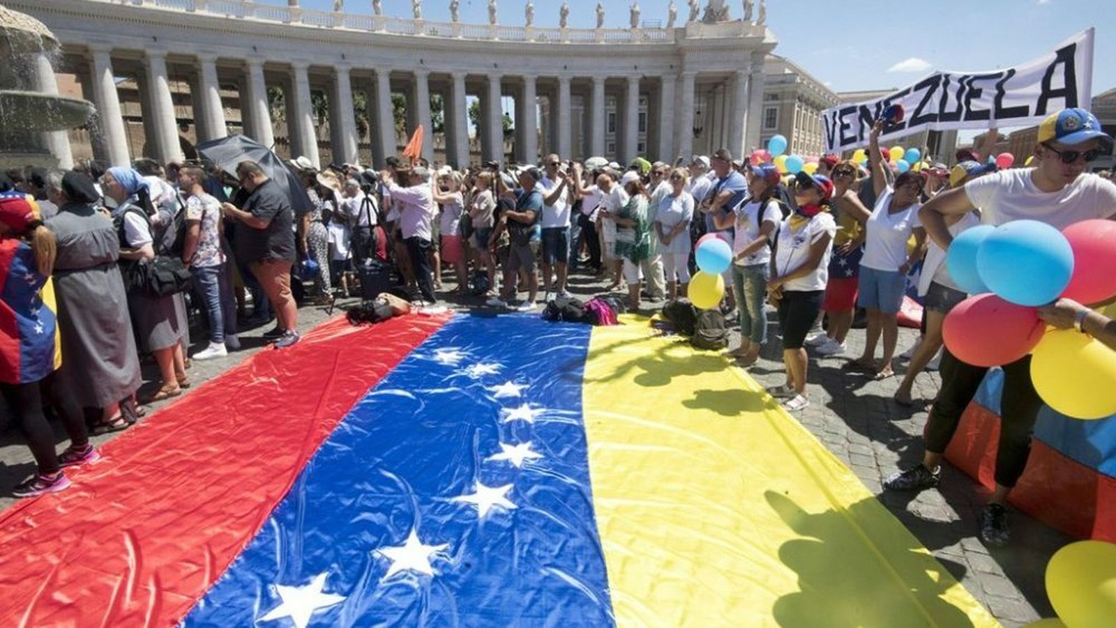 Jóvenes venezolanos, en Roma