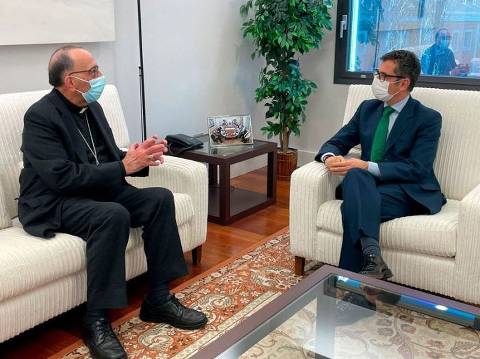 Omella y Bolaños "intensifican" la revisión de los bienes inmatriculados por la Iglesia