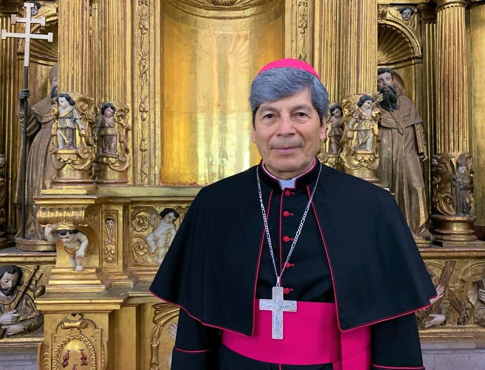 “Seremos una diócesis pobre y los clérigos debemos conducirnos de esa manera”: Mons. Andrés Vargas Peña