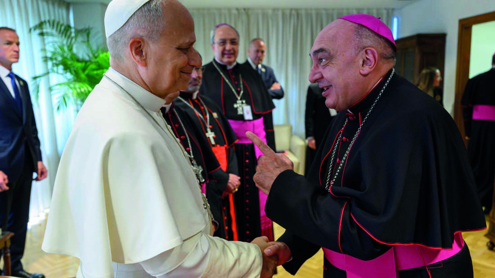León XIV y el arzobispo Enrique Benavent