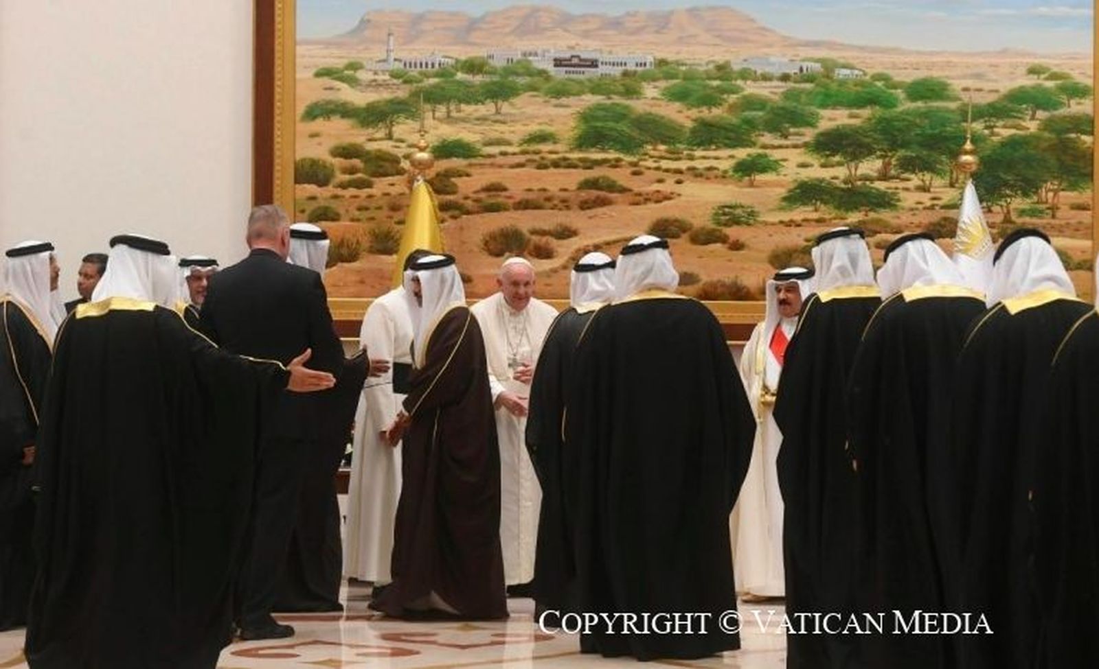 Bienvenida al Papa en Bahrein