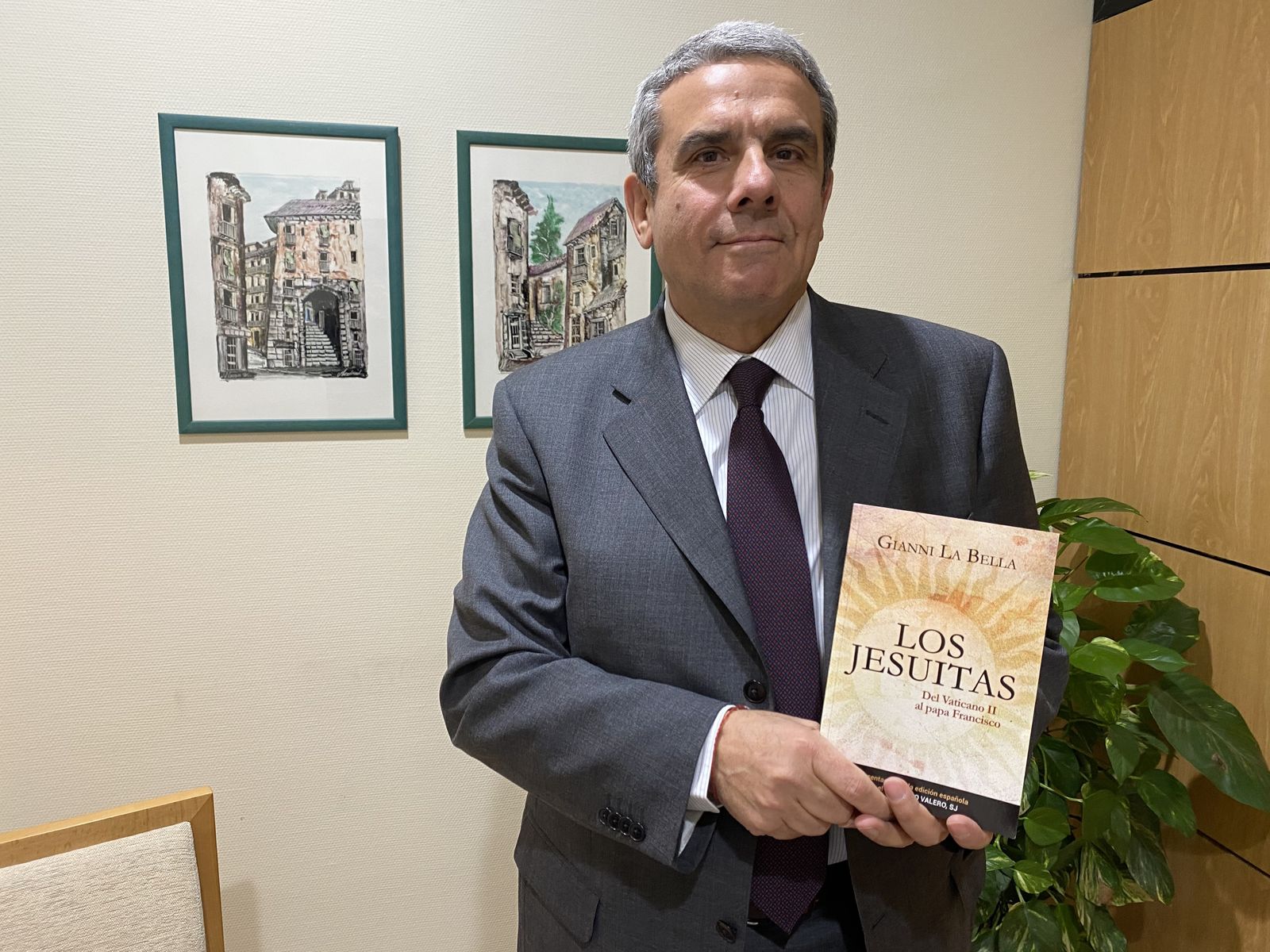Gianni La Bella presenta su libro 'Los jesuitas. Del Vaticano II al papa Francisco'
