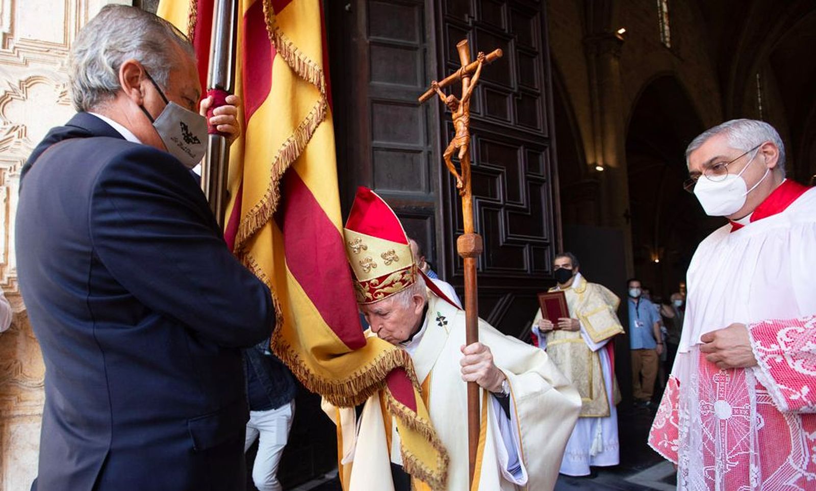 Cañizares besa la senyera