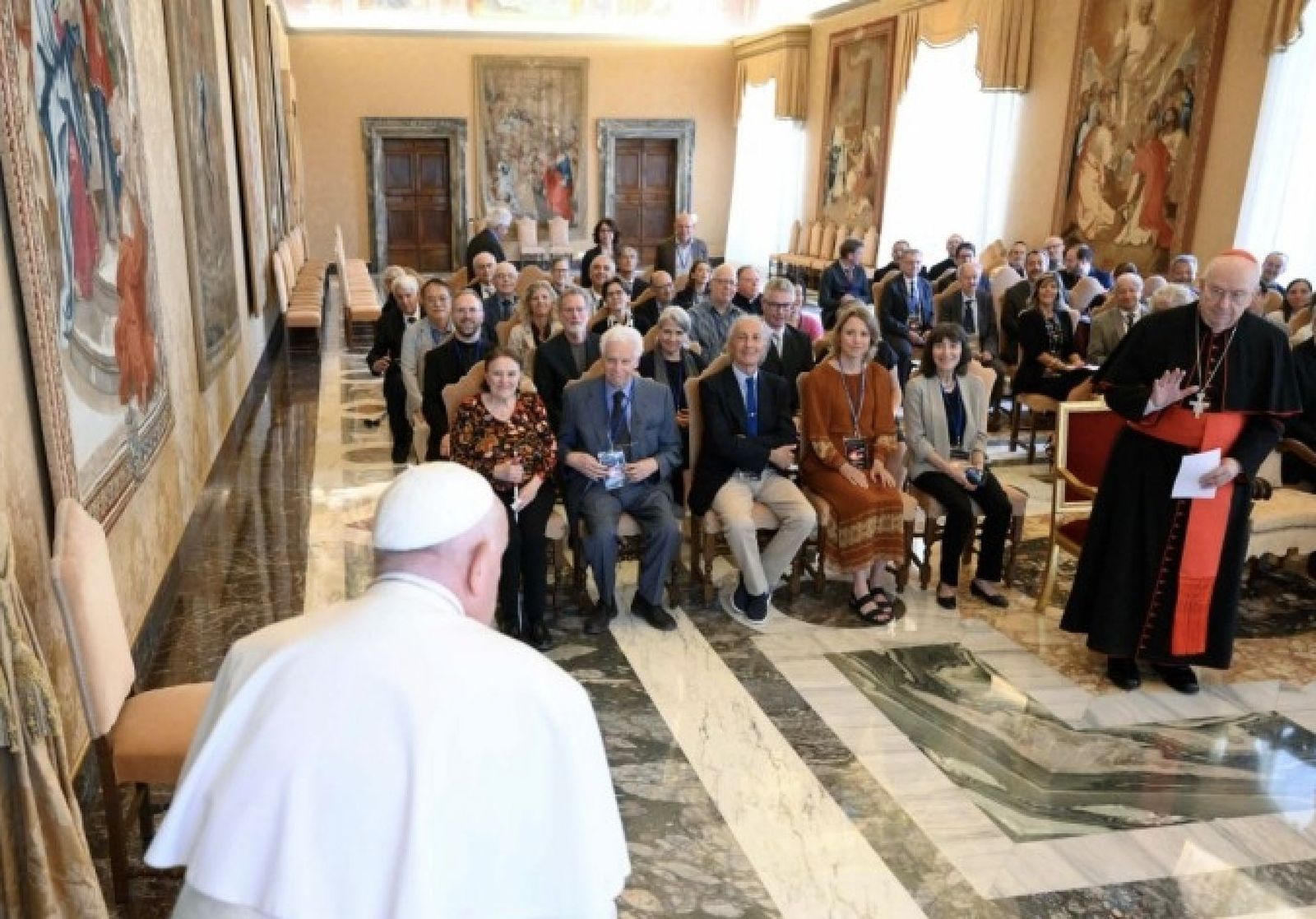 Francisco, a la llegada a la audiencia con el Observatorio Vaticano