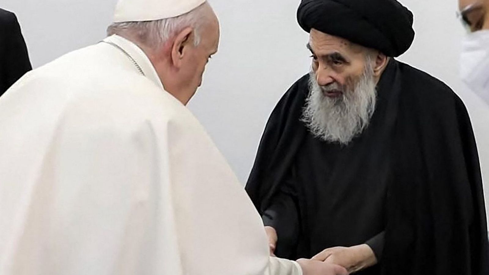 El papa Francisco con el líder espiritual chiíta Al-Sistani