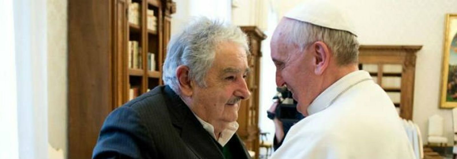 El Papa y Mújica