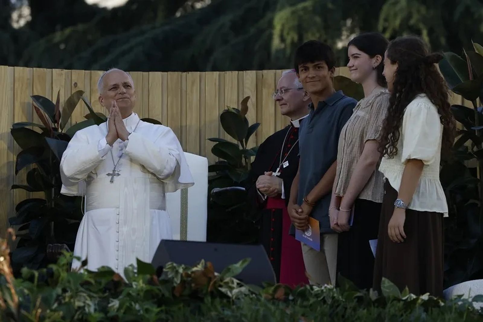 El papa pide a los jóvenes ser la chispa de la humanidad nueva