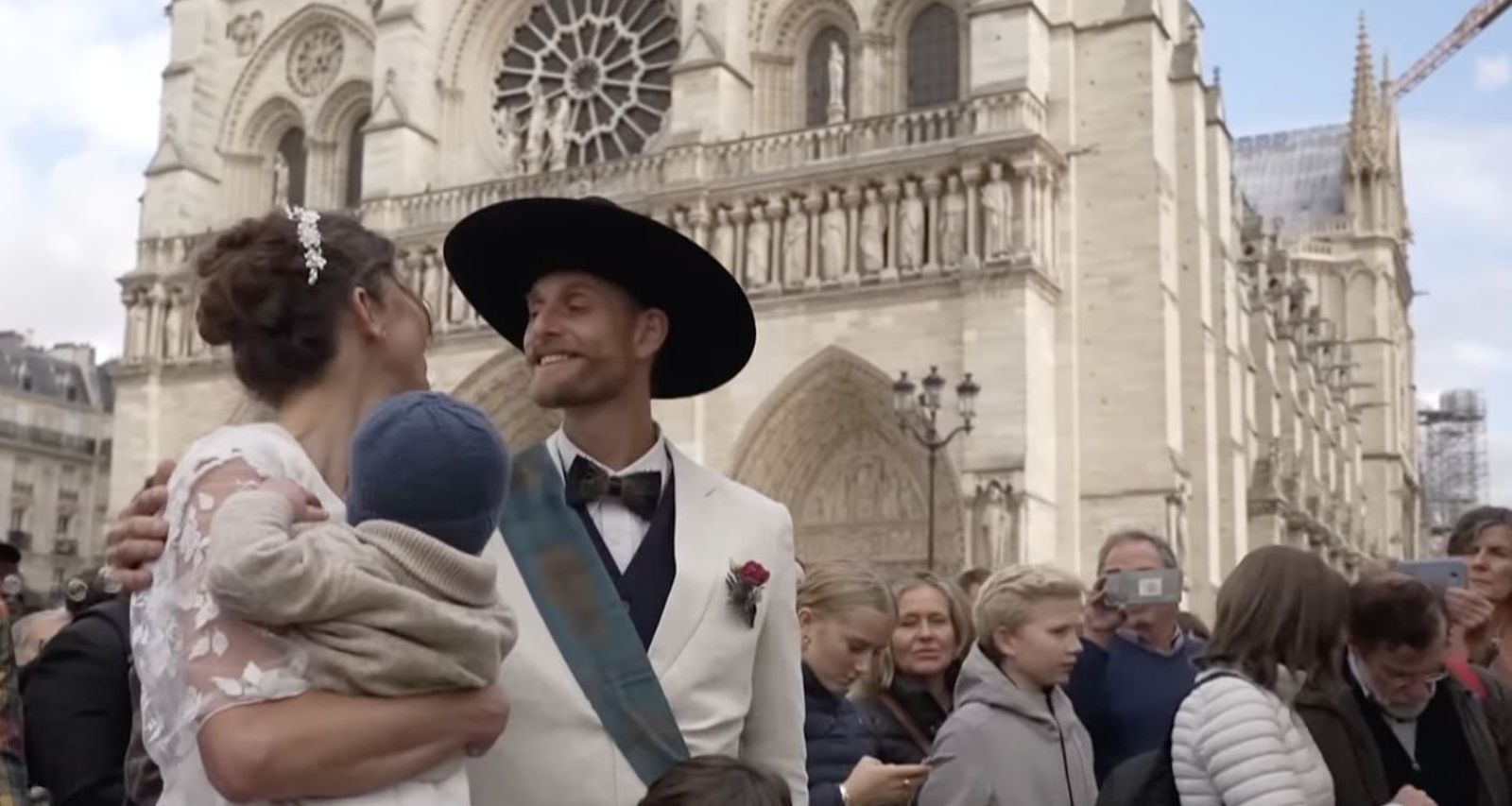 Boda de Martin Lorentz, carpintero en Notre Dame