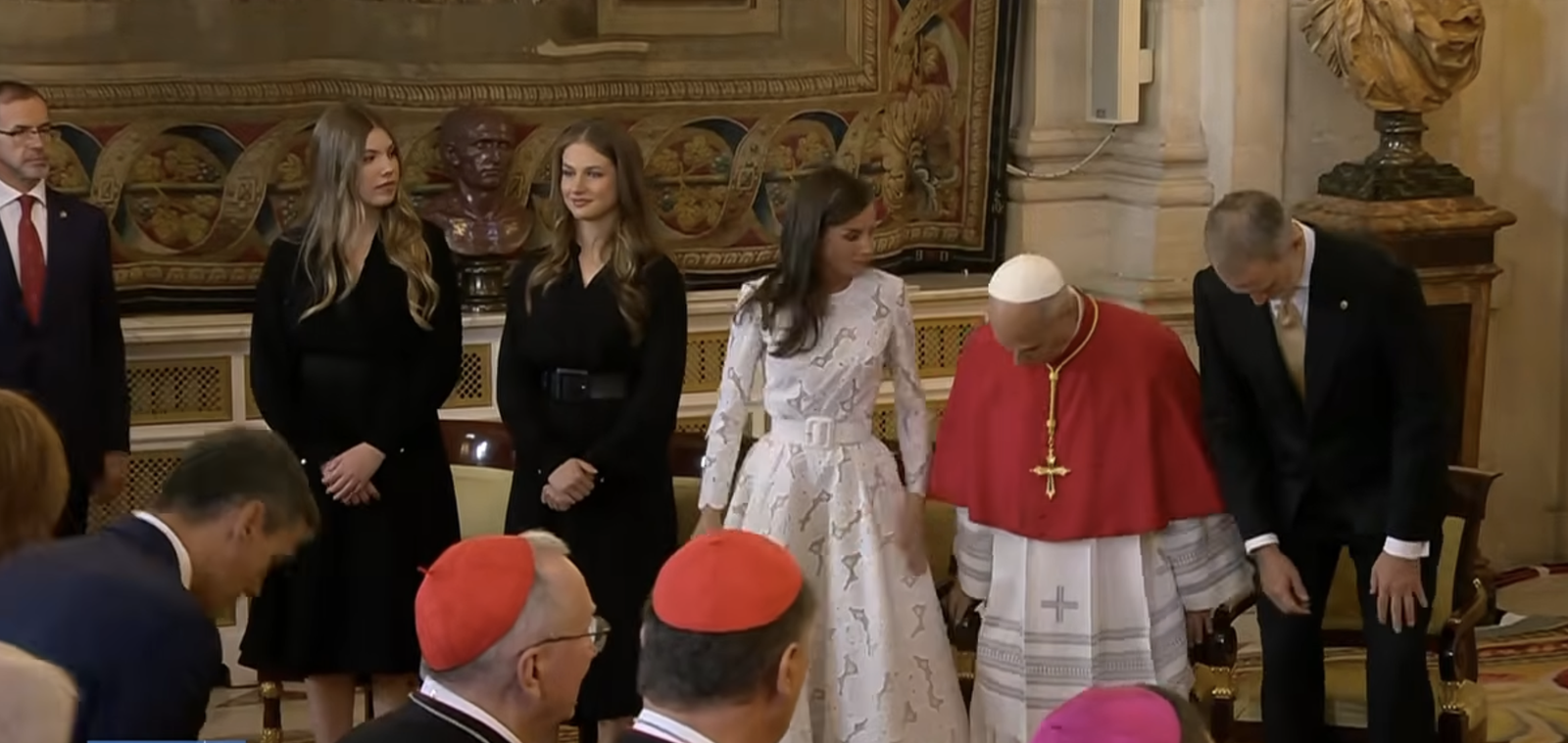 El Papa, con las autoridades