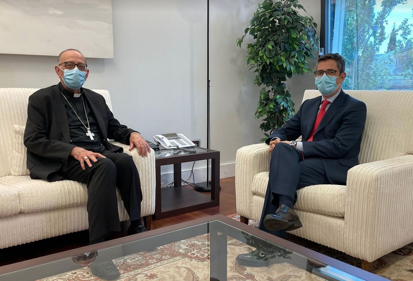 Omella y Bolaños en Moncloa