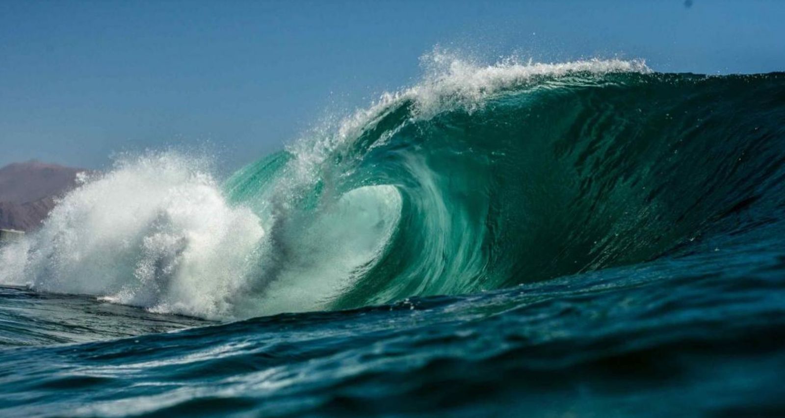 Descubre que eres ola, pero también oceáno