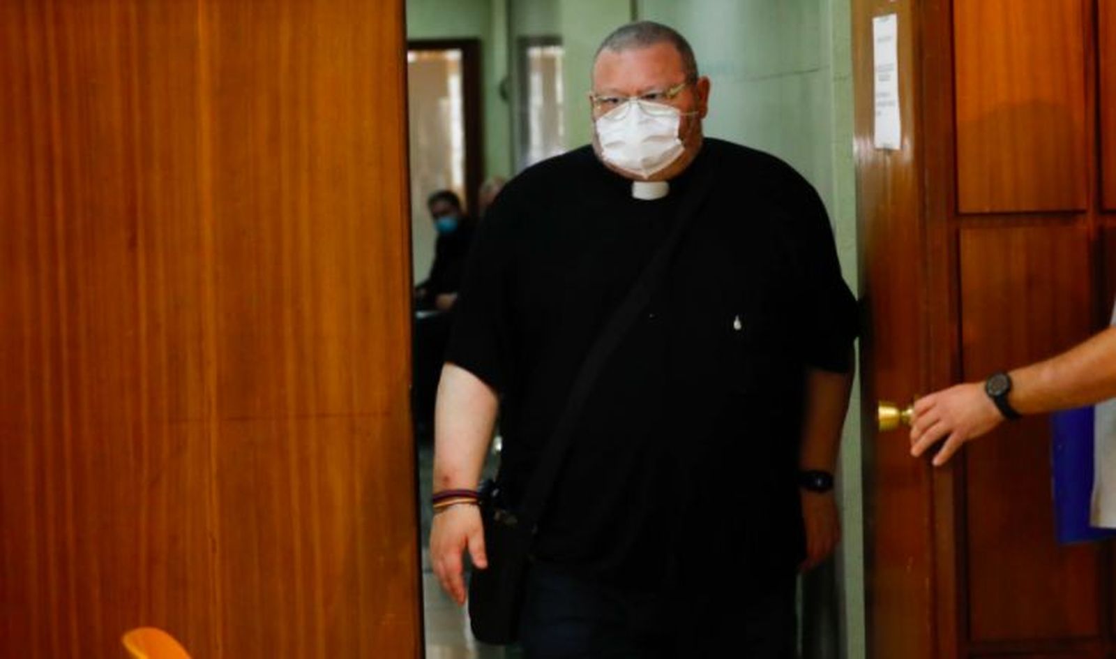 Un cura de Murcia, condenado a 20 meses de prisión por facilitar matrimonios de convivencia