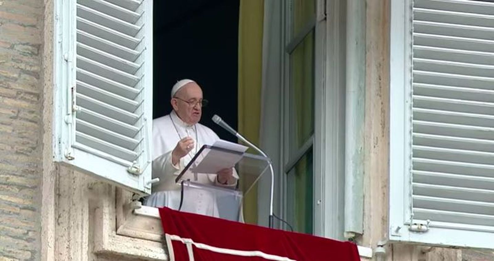 Francisco, en el Angelus