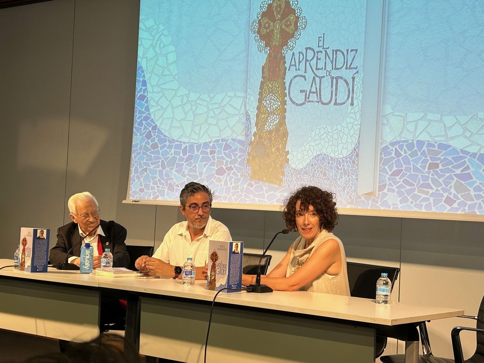 La periodista Amaya Prieto, moderadora del acto