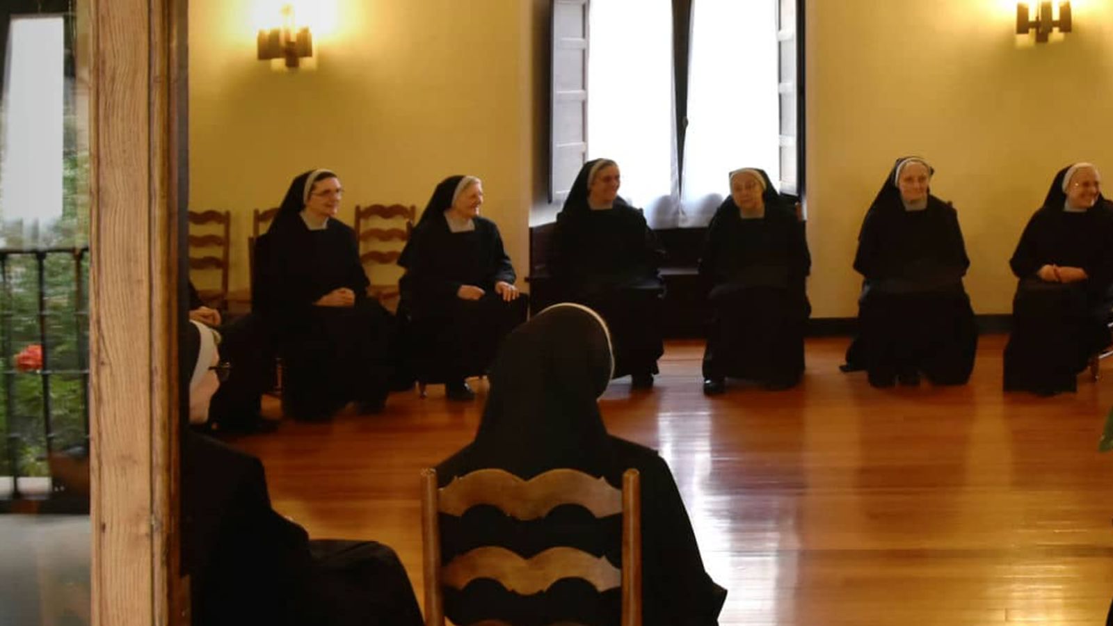 "Comienzo esta etapa respaldada por un grupo de personas, abadesas y hermanas", asegura.