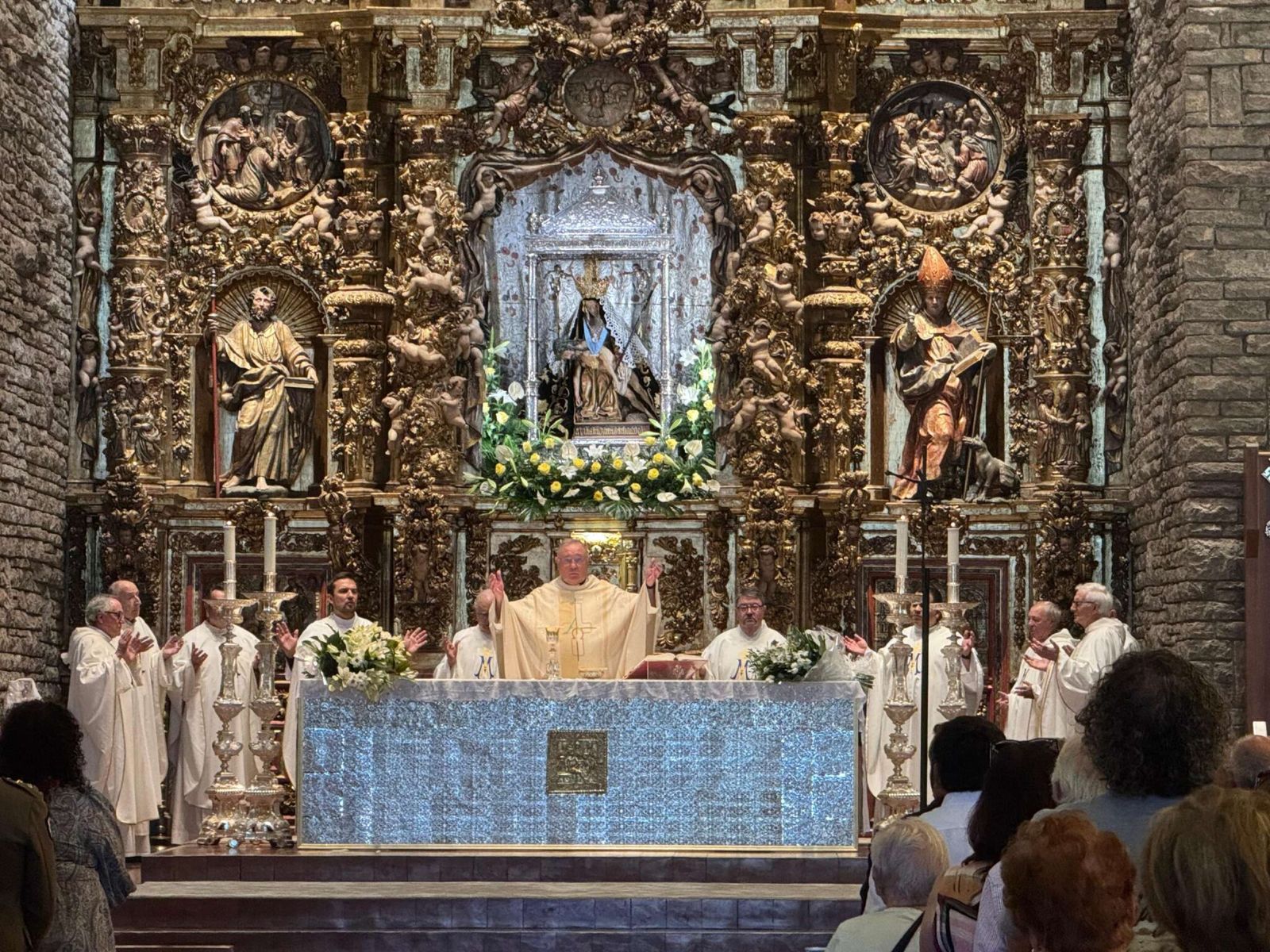 El obispo de León, Luis Ángel de las Heras