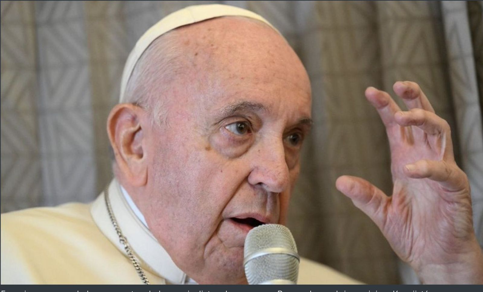 Francisco en la rueda de prensa