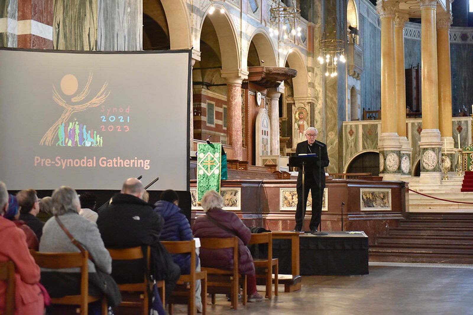 Encuentro presinodal en Westminter