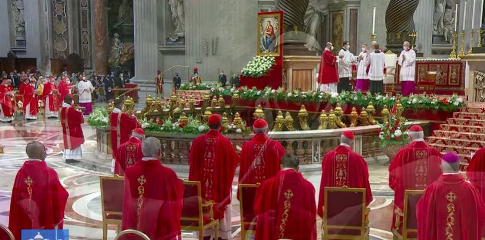 Docenas de cardenales concelebraron en San Pedro