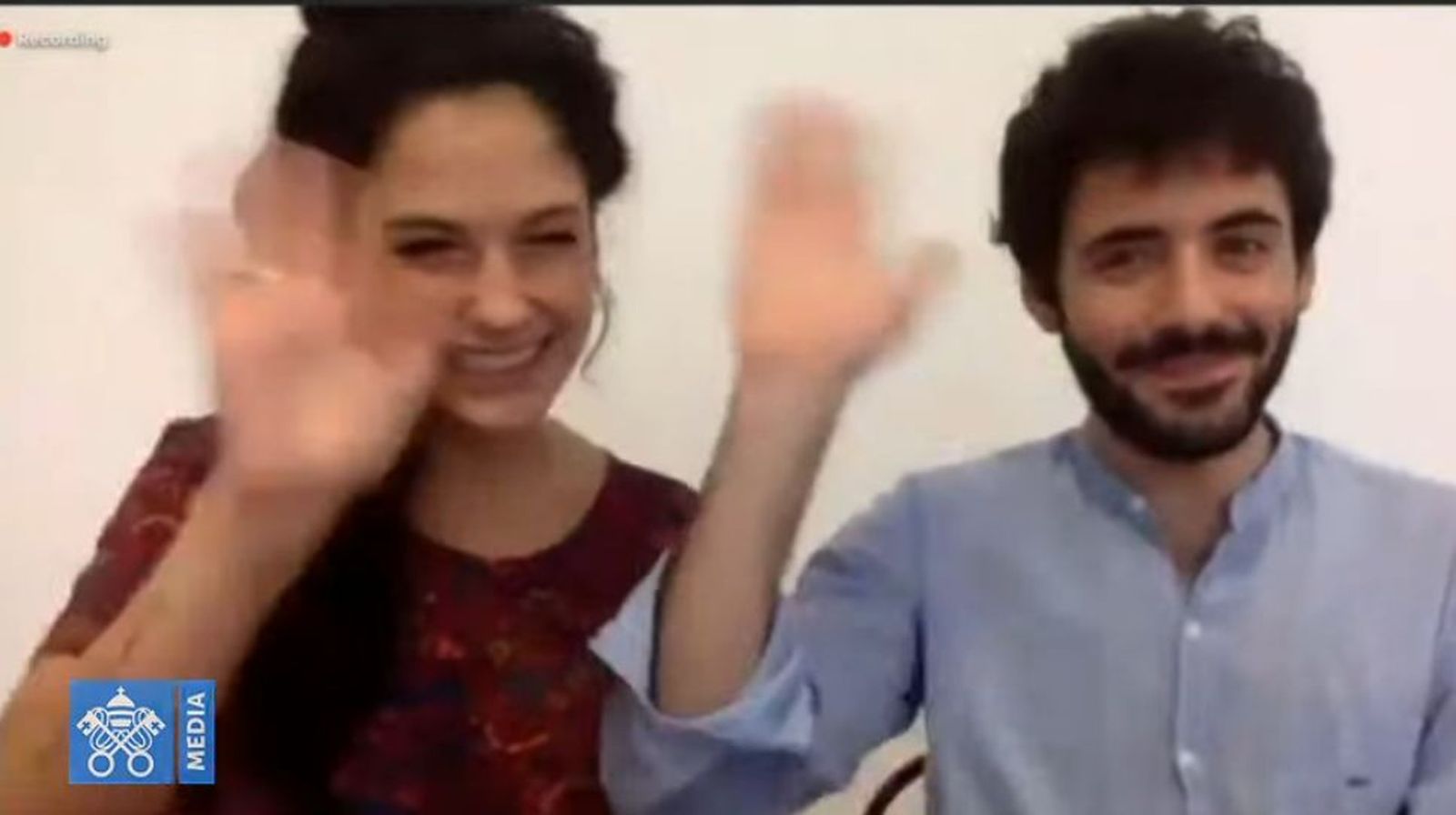 Los dos jóvenes que animaron el acto de Scholas