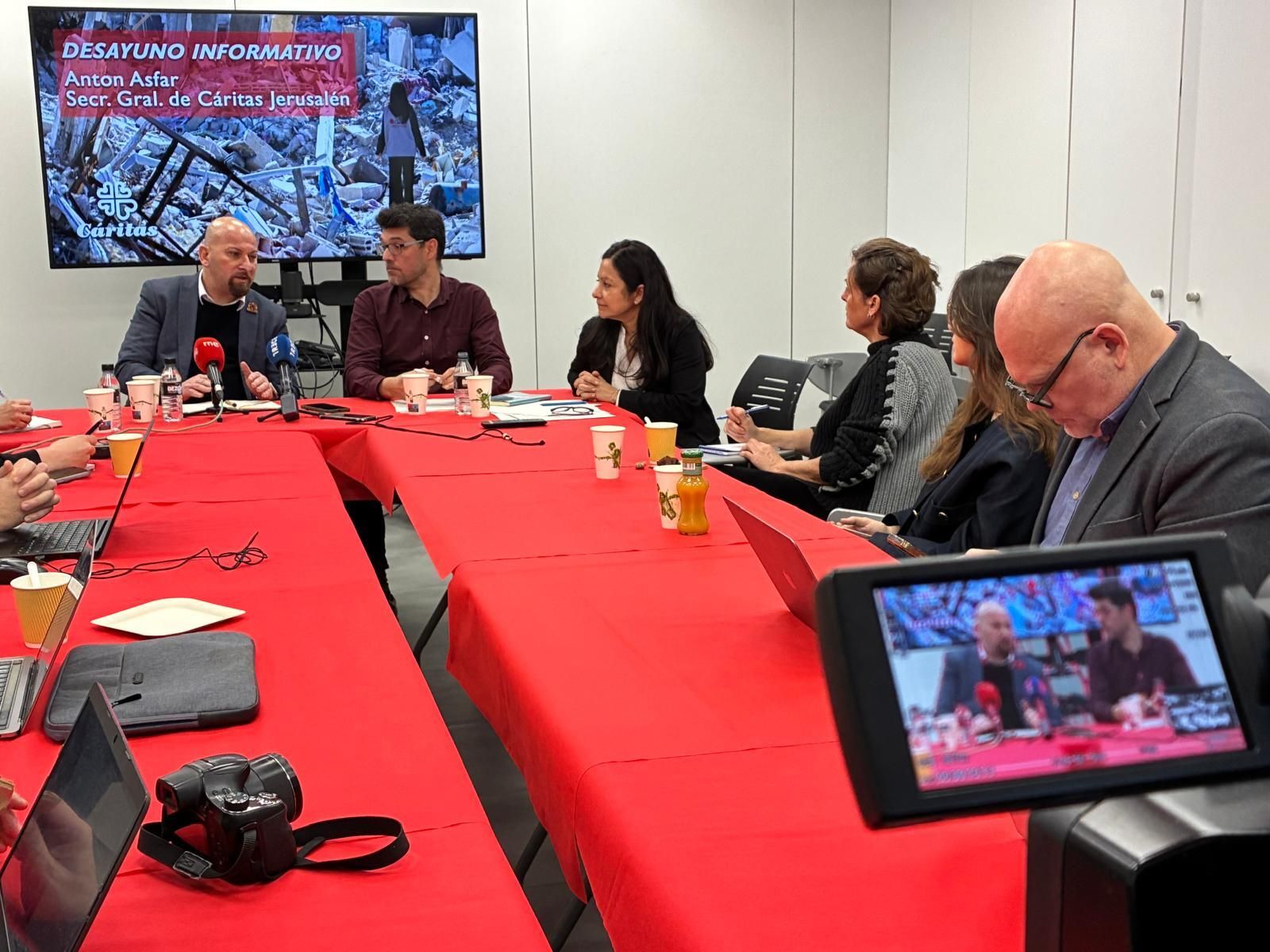 Encuentro con el secretario general de Cáritas Jerusalén