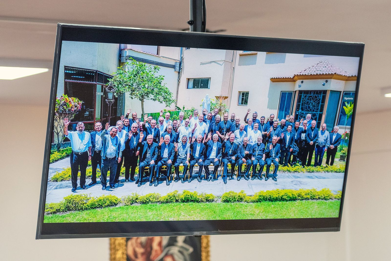 Imagen de los obispos peruanos en la sala donde celebraron su plenaria