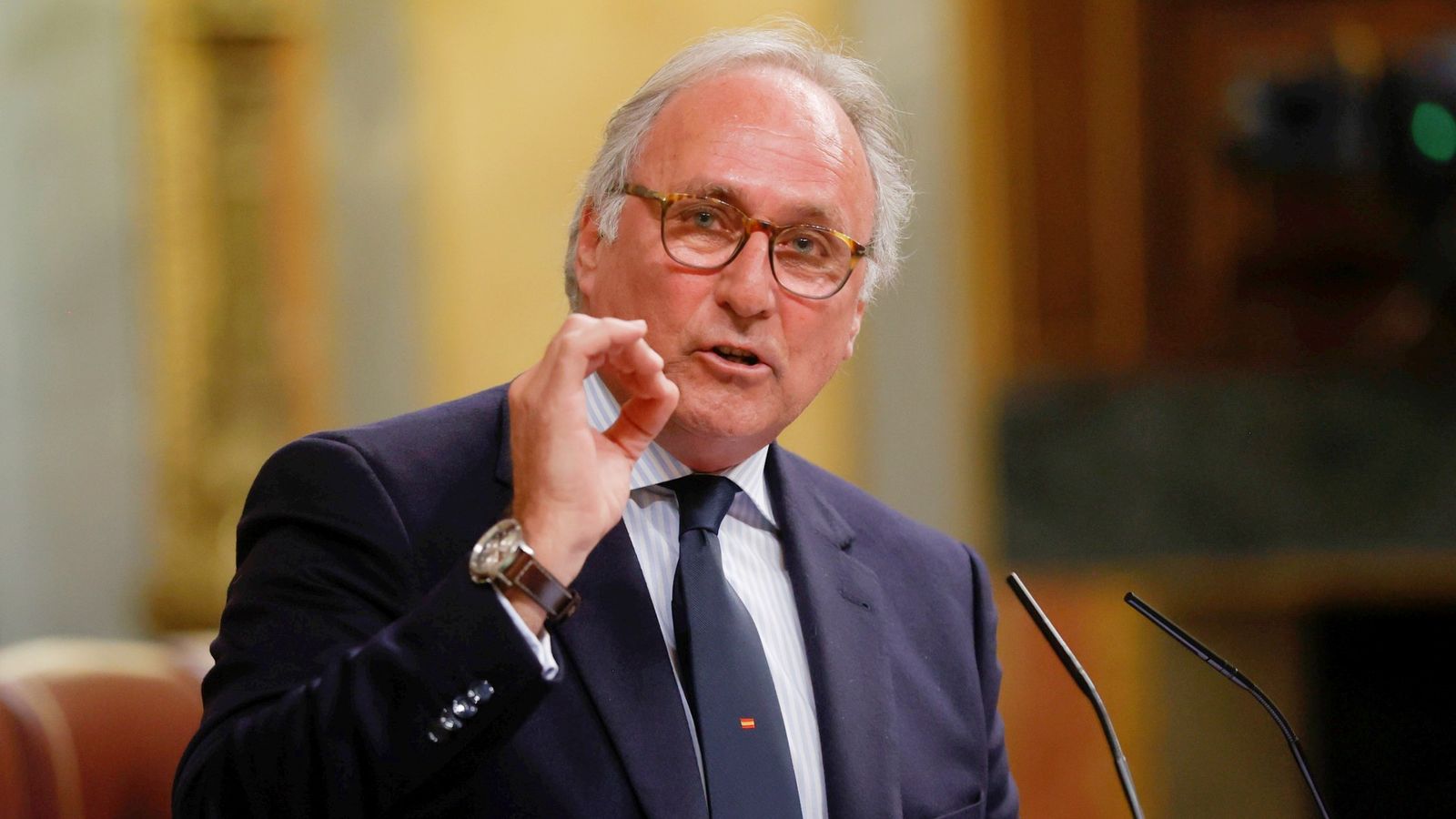 Juan Jose Aizcorbe reclama la prioridad nacional en el acceso a las ayudas sociales y los programas de vivienda