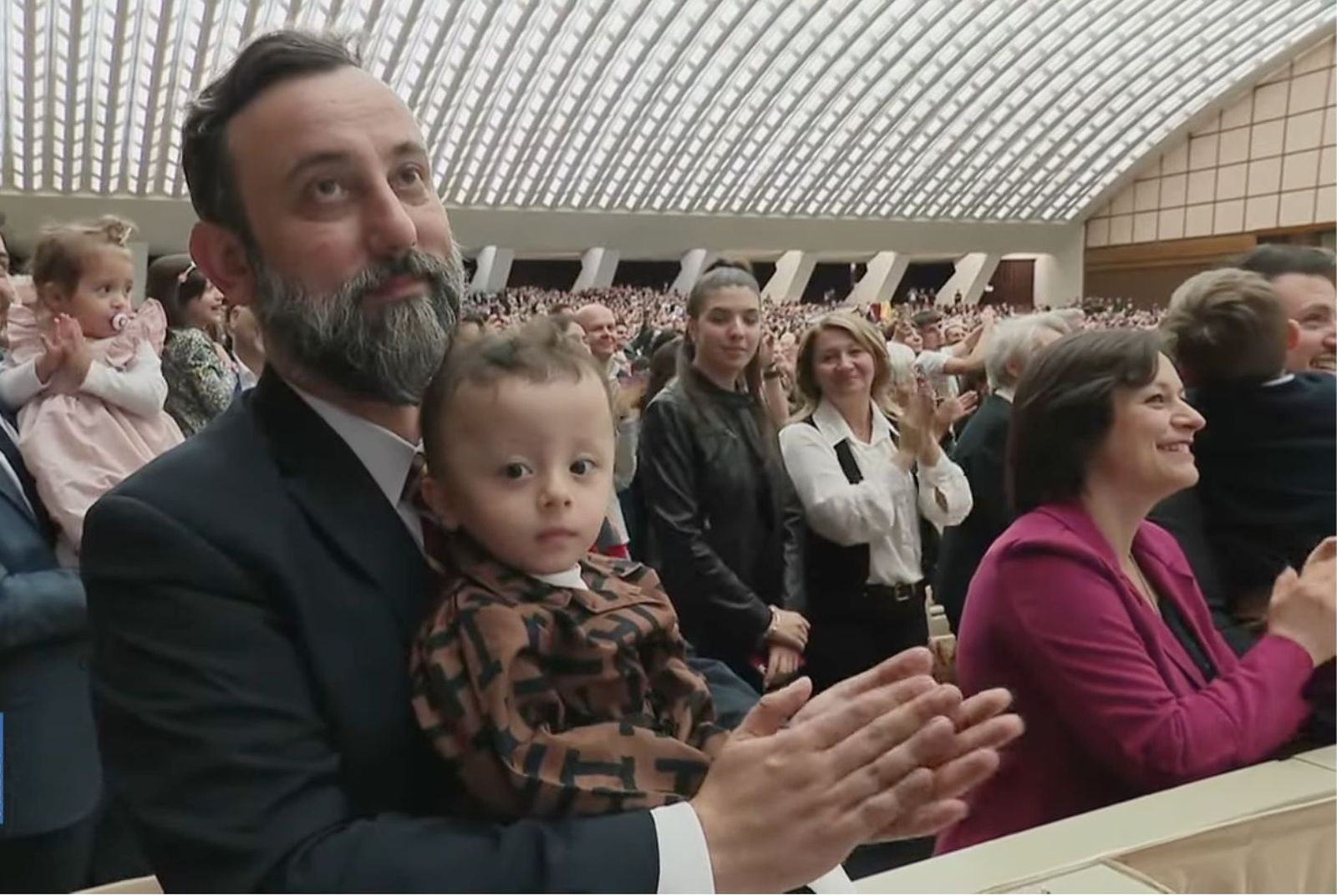 Los empleados del Vaticano asistieron a la audiencia con sus familias