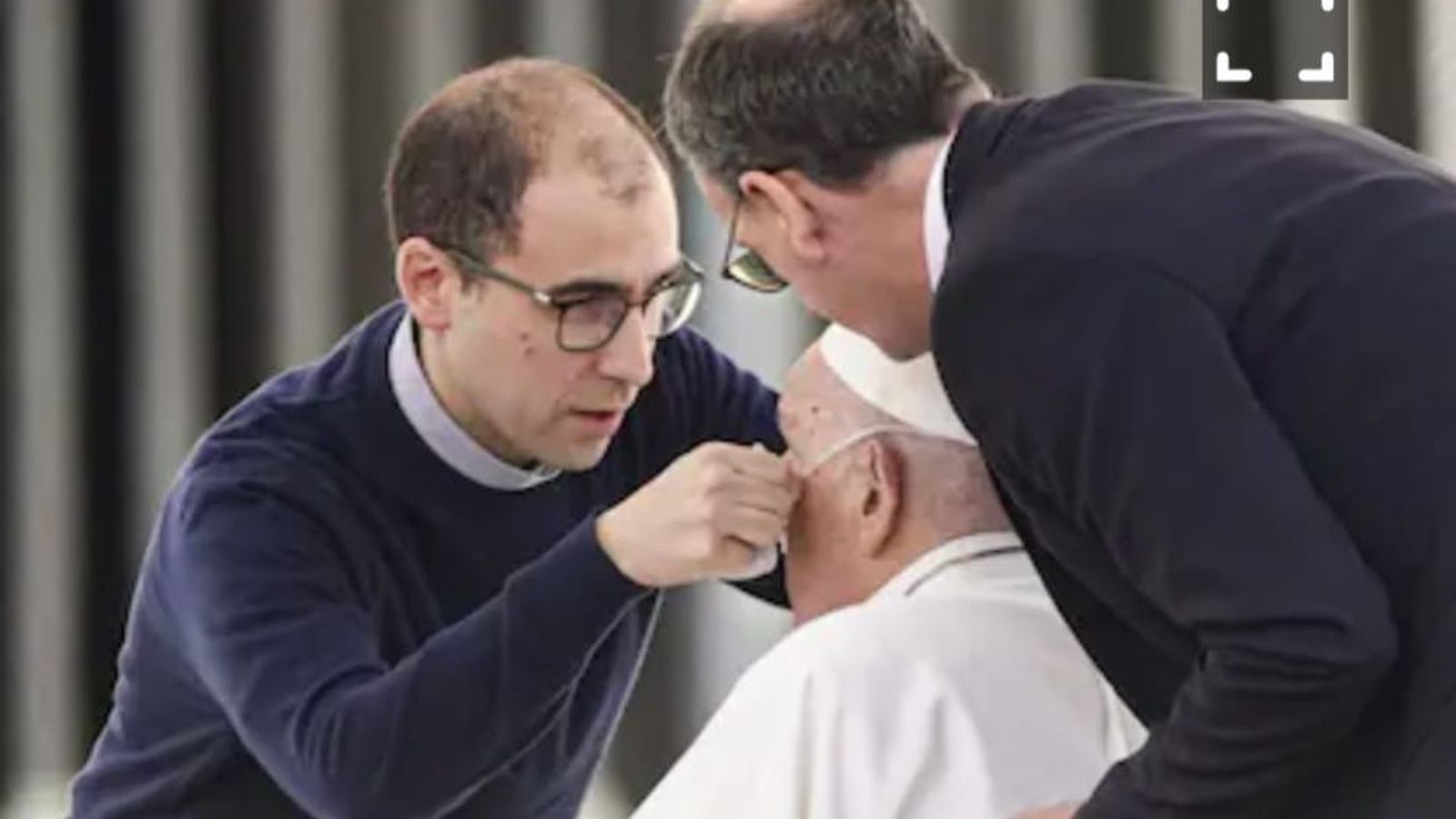 Los secretarios del Papa, sus confidentes